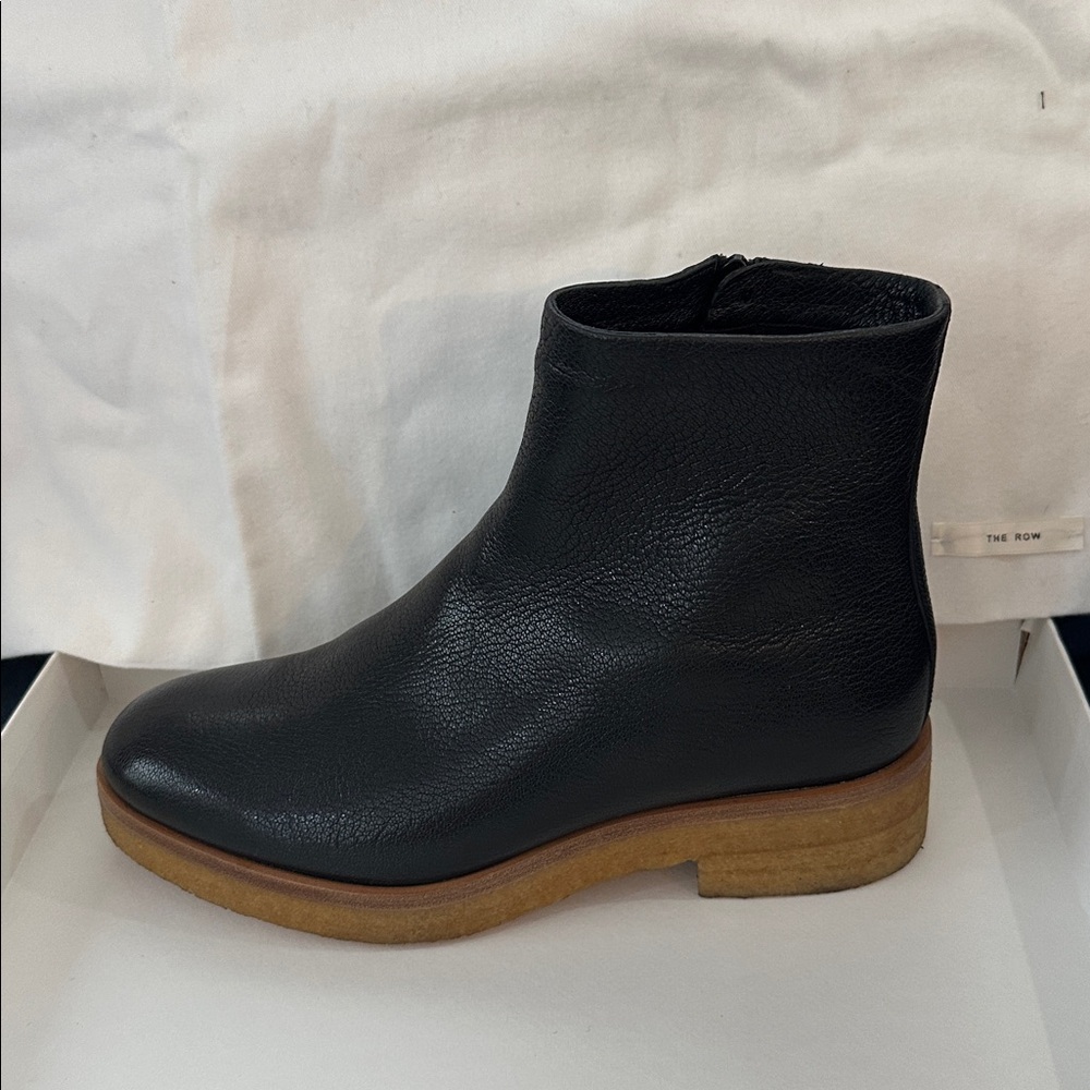 The Row Boris Bootie boots -  size 40 / US 9 - leather shearling ankle black
